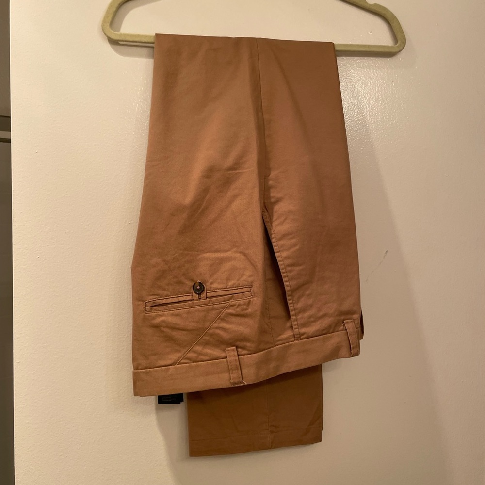 Like new H&M Brown Chino pants for men.